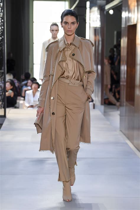 burberry ss19 beige|Burberry runway collection.